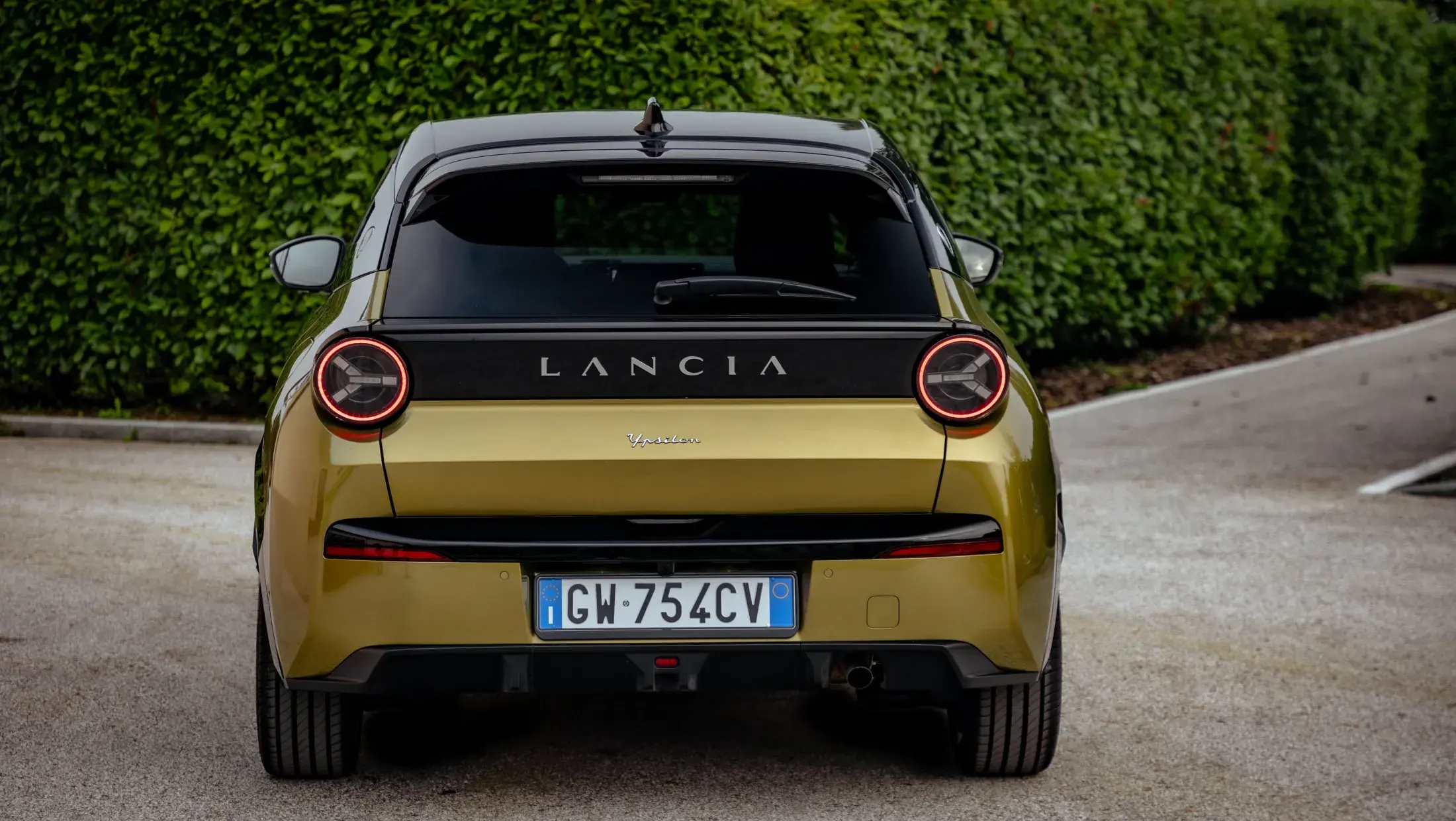 lancia ypsilon MEHV