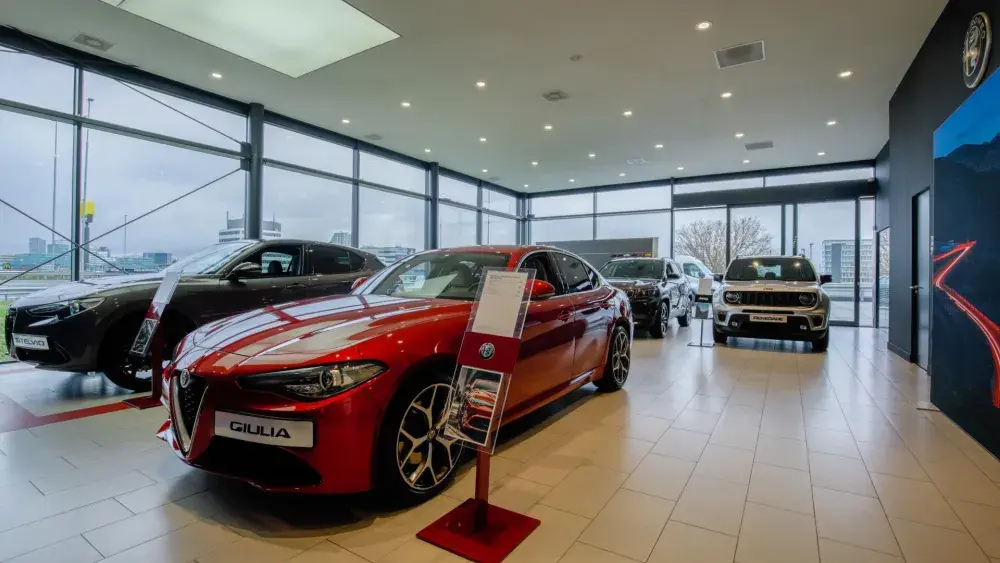 Alfa Jeep showroom Adam zuidoost