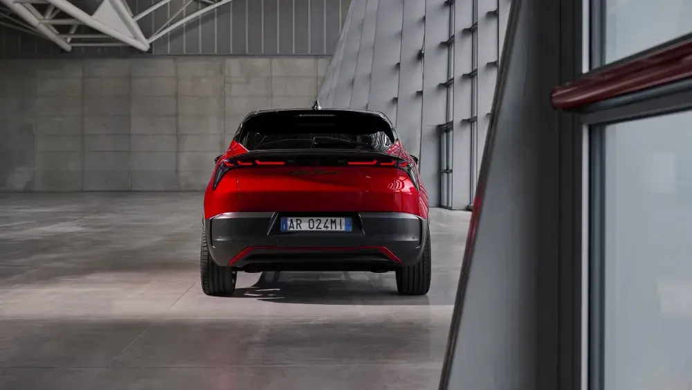 alfa romeo milano