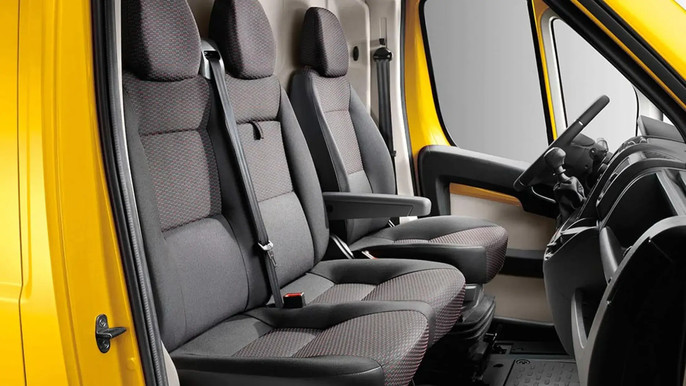 Opel movano interieur plekken