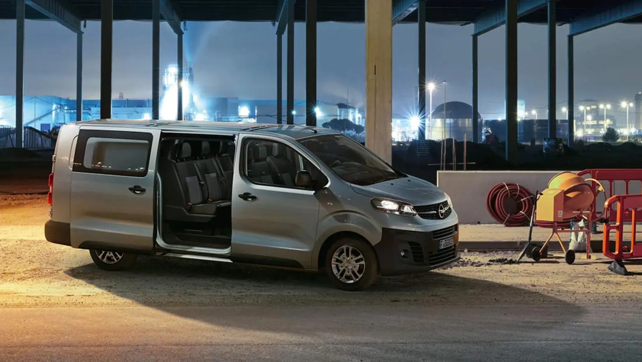 Opel Vivaro deur open